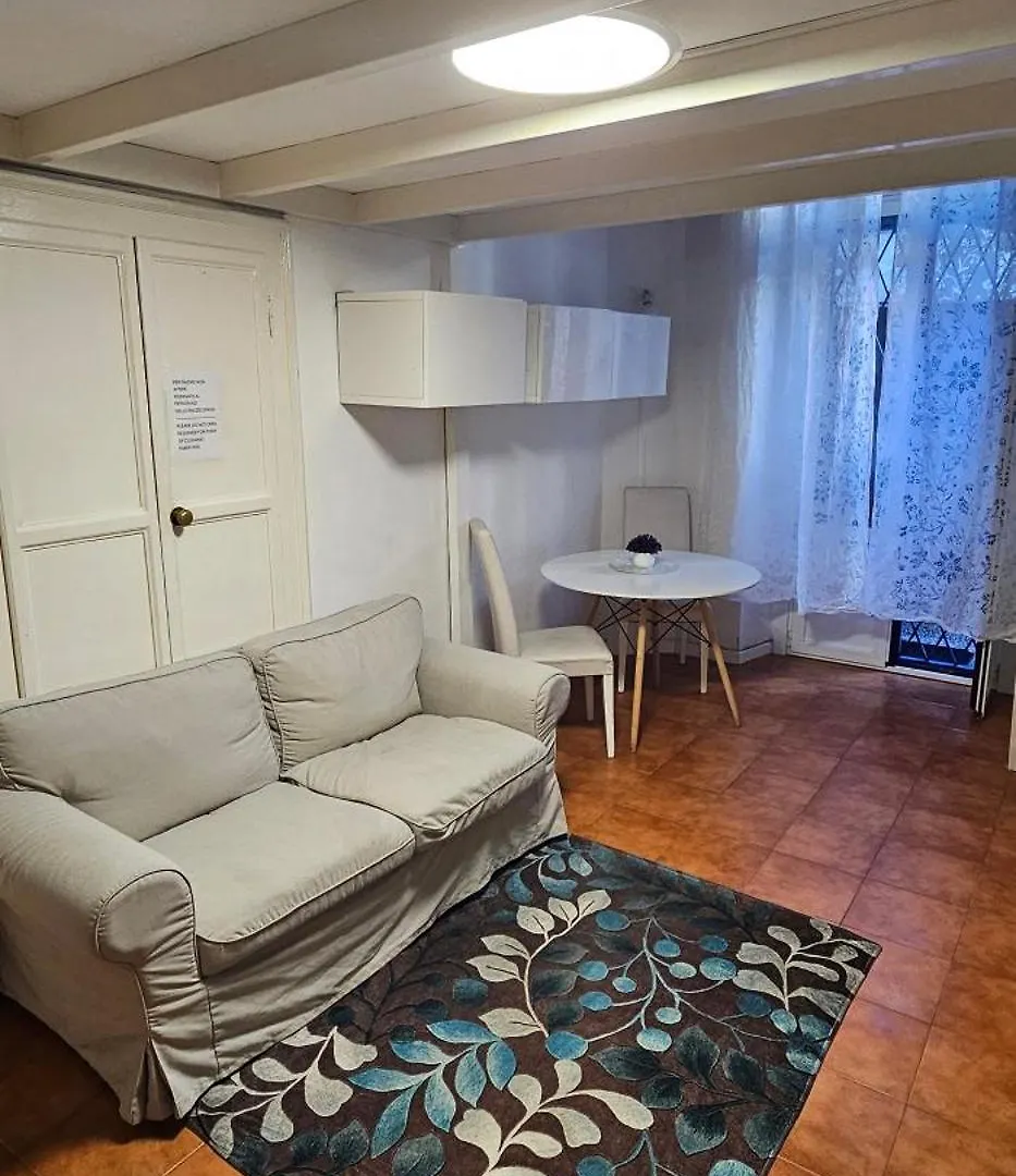 House In The Center Of Milan Apartman